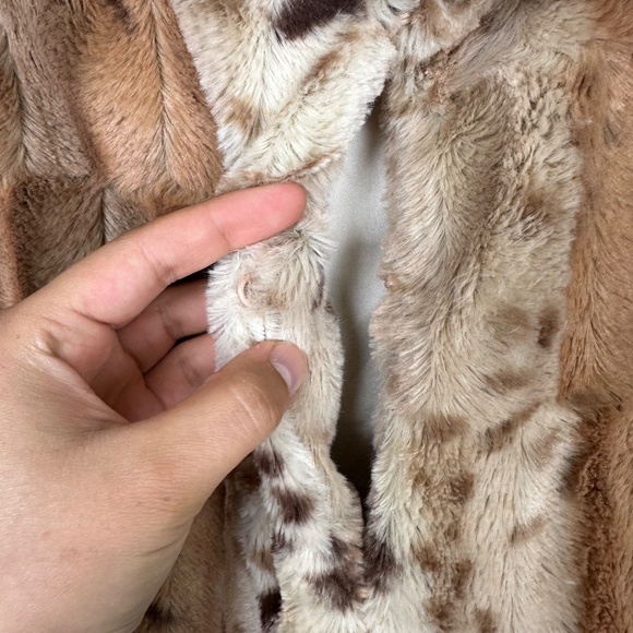 Cejon Faux Fur Mixed Animal Print Satin Lined Vest with Pockets Size S - Picture 4 of 6